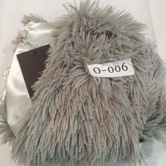 Fashion Nova Furry Vest Sage Green One Size Fits Most Satin Lined - Picture 8 of 8